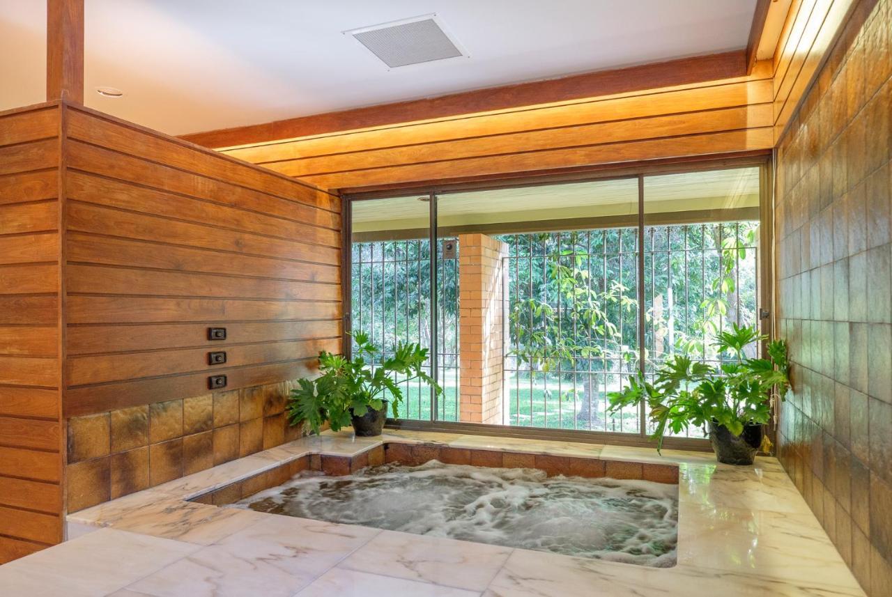 Spacious Hideaway Retreat, Brookfield, Brisbane Dış mekan fotoğraf